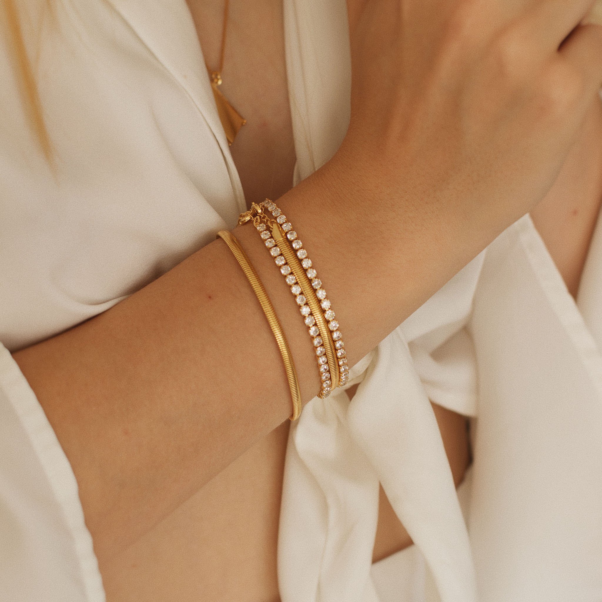 PULSEIRA FITA 3MM DOURADA FOLHEADO