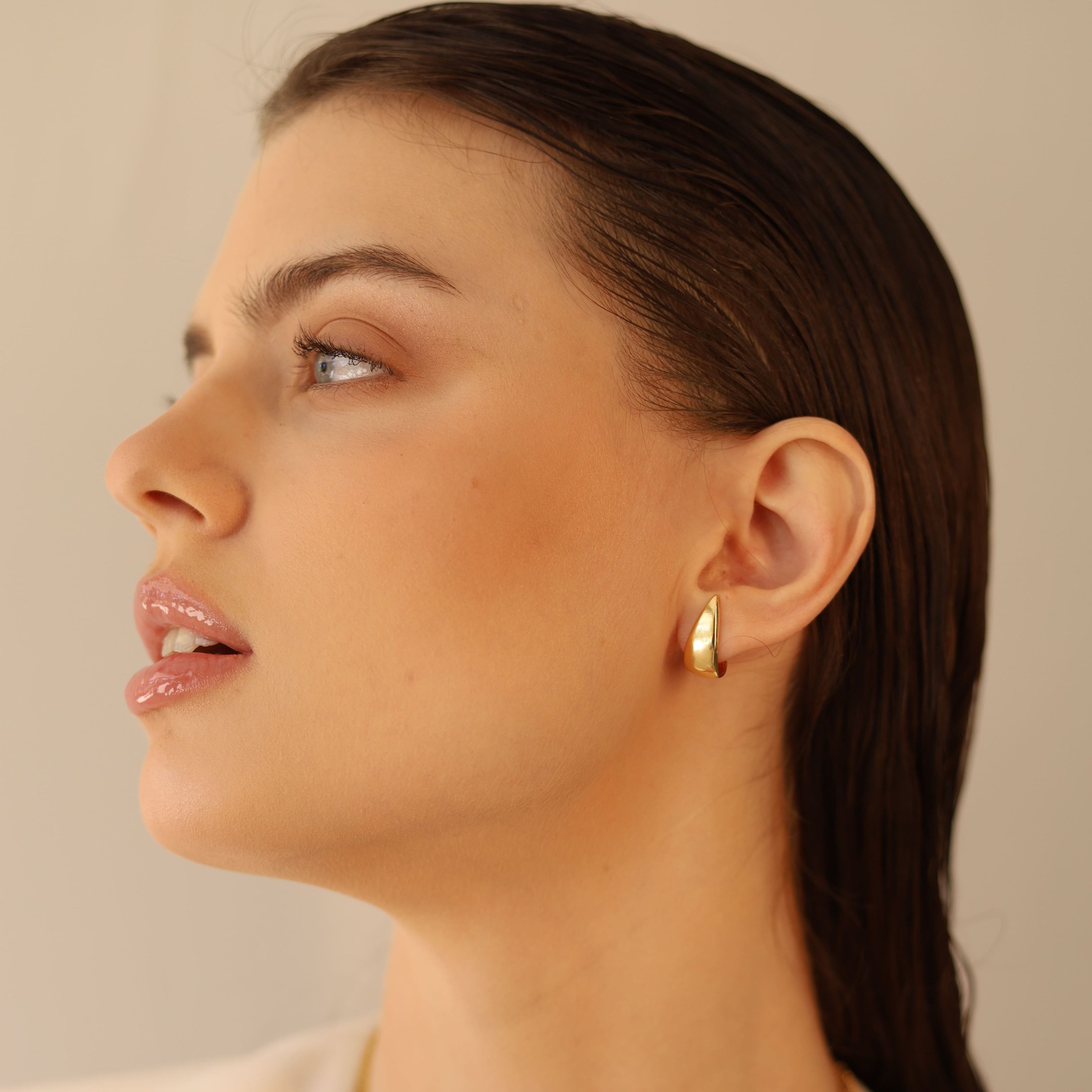 EAR HOOK GOTA LISA DOURADO FOLHEADO