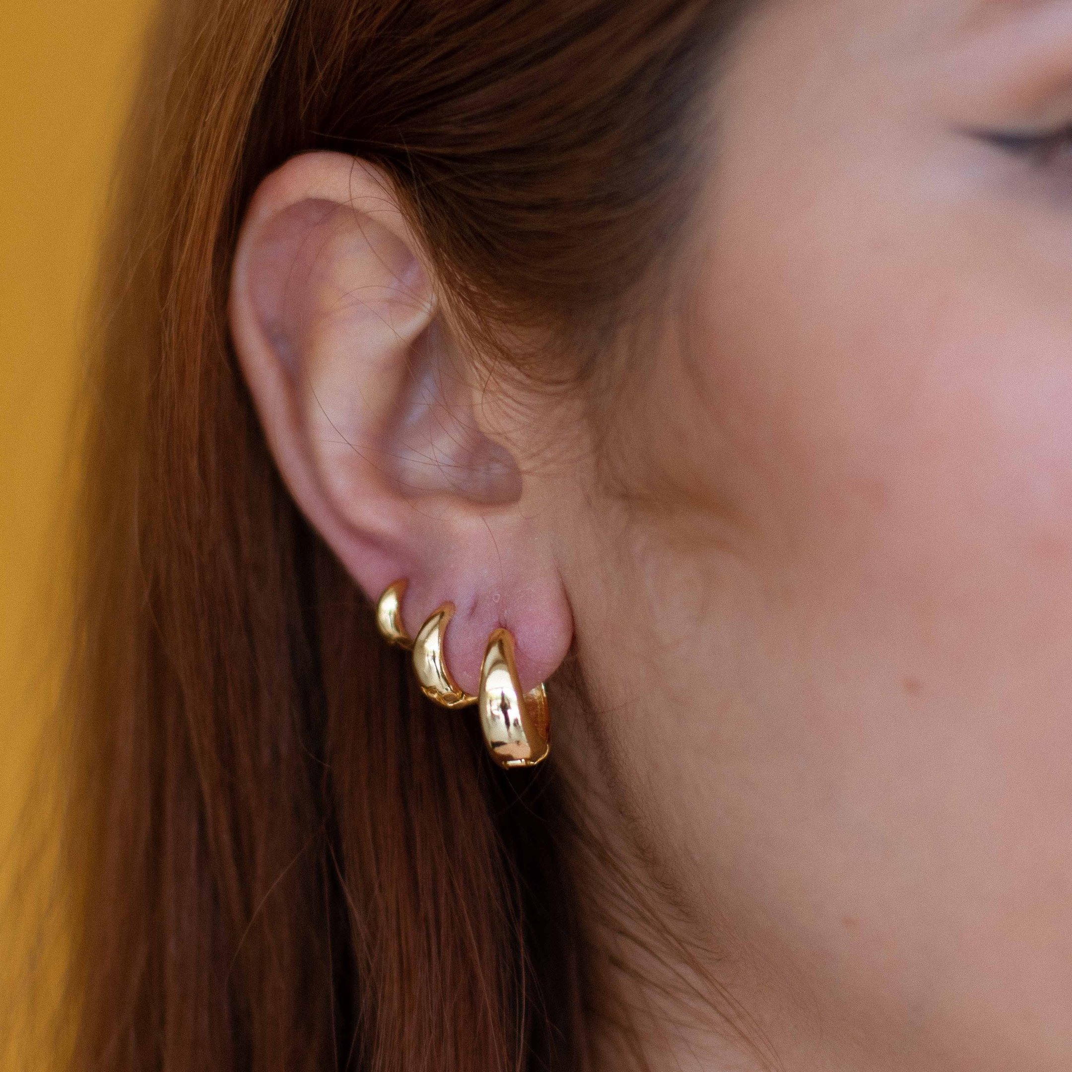 KIT TRÊS ARGOLAS LISAS P, M, G DOURADO FOLHEADO