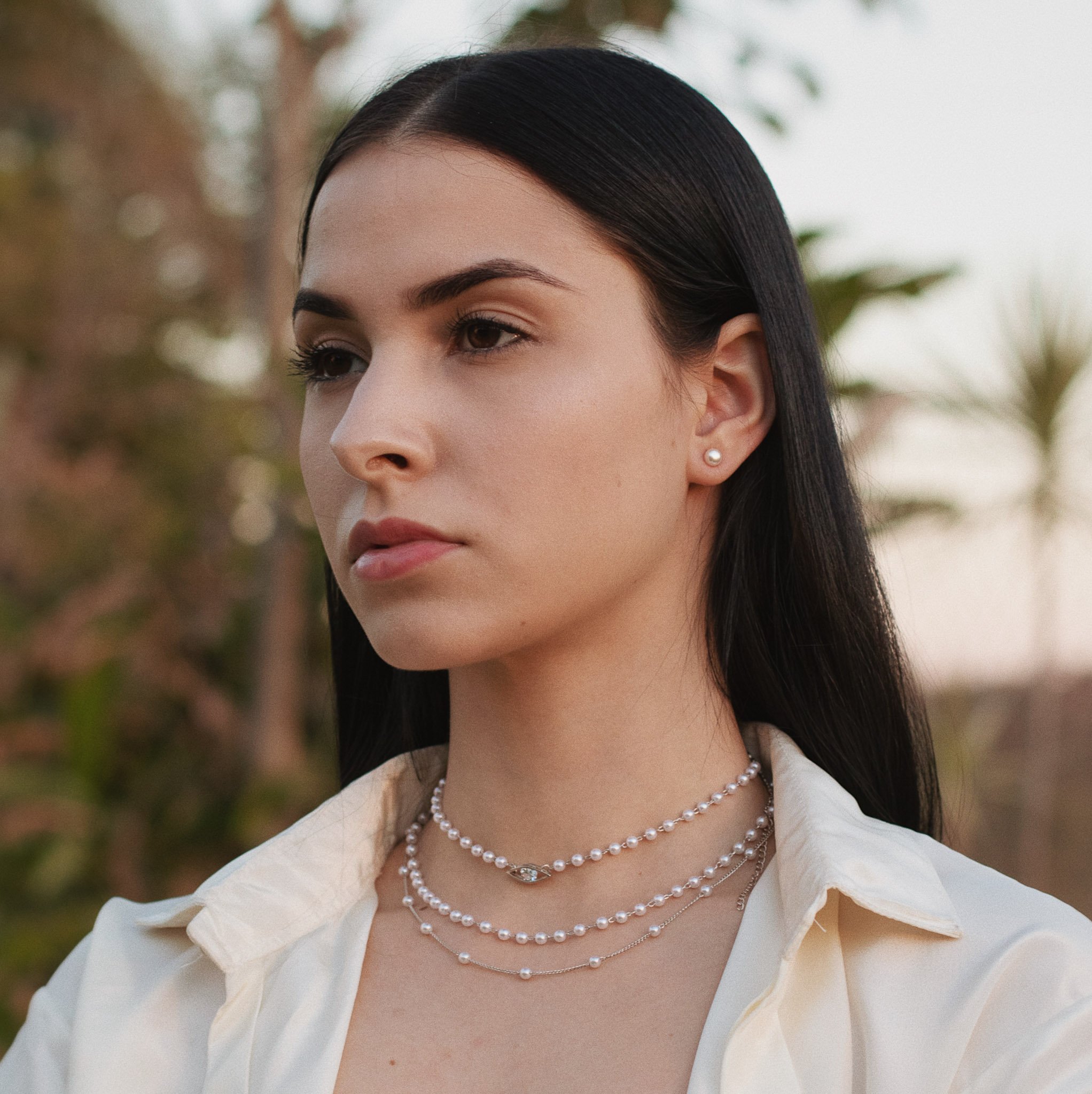 KIT 2 PARES DE BRINCO PEROLA MEIA LUA DOURADO FOLHEADO