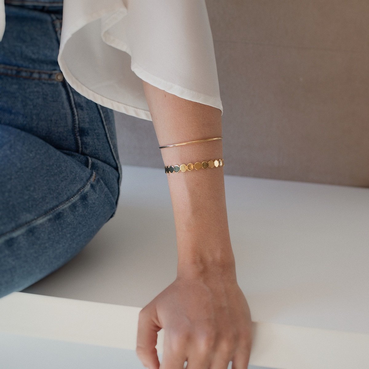 BRACELETE ONDAS REDONDAS DOURADDO FOLHADO