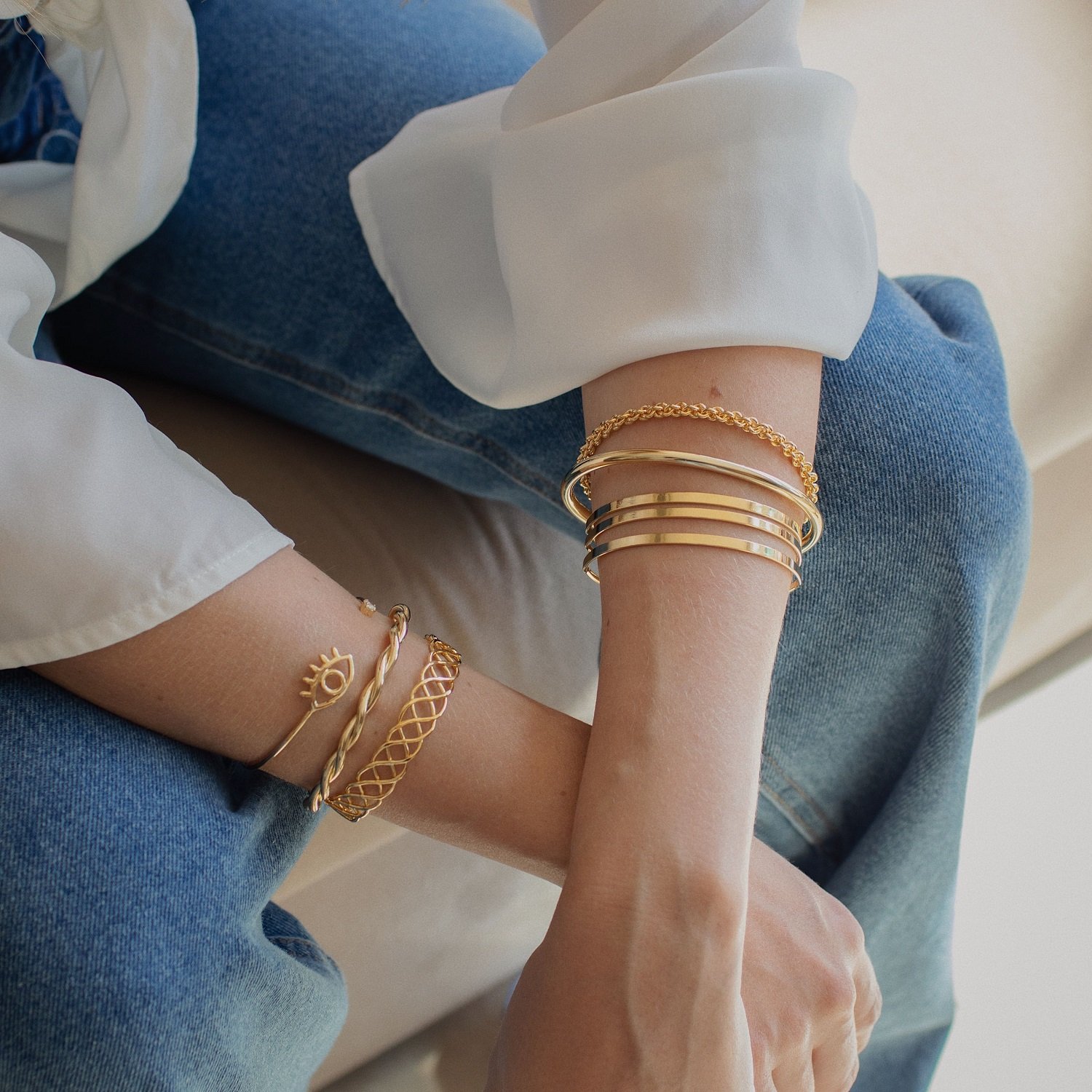 BRACELETE 3 FIOS ONDAS ZIG ZAG DOURADO FOLHEADO