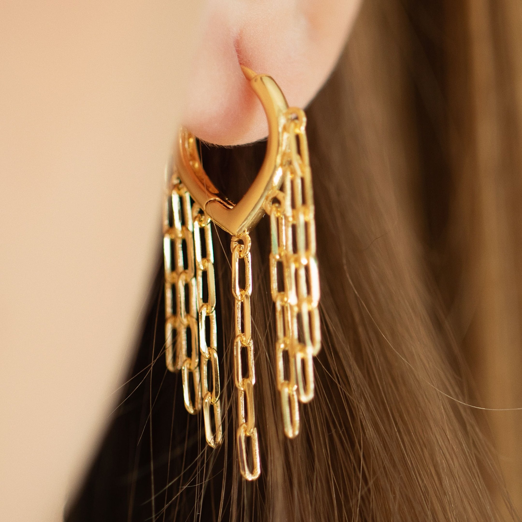 BRINCO GOTA CORRENTES CARTI DOURADO FOLHEADO