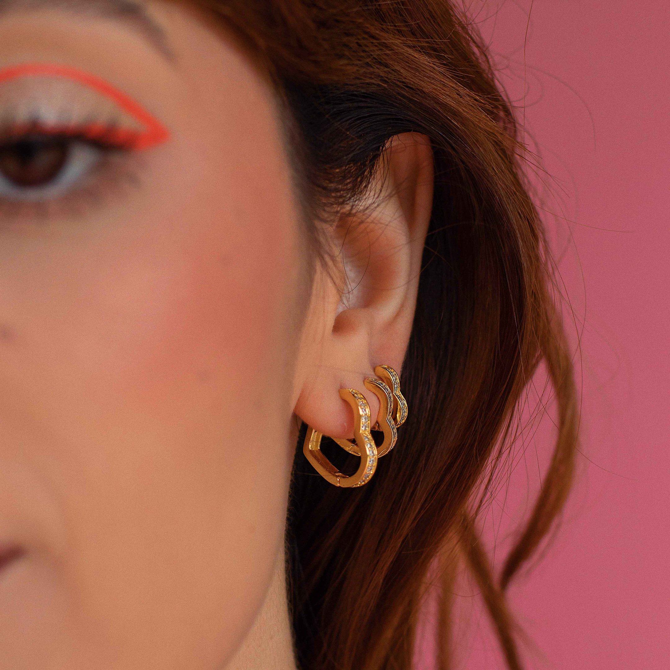 KIT 2 PARES ARGOLAS G ,P CORAÇÃO ZIRCÔNIAS BANHADO A OURO 18K