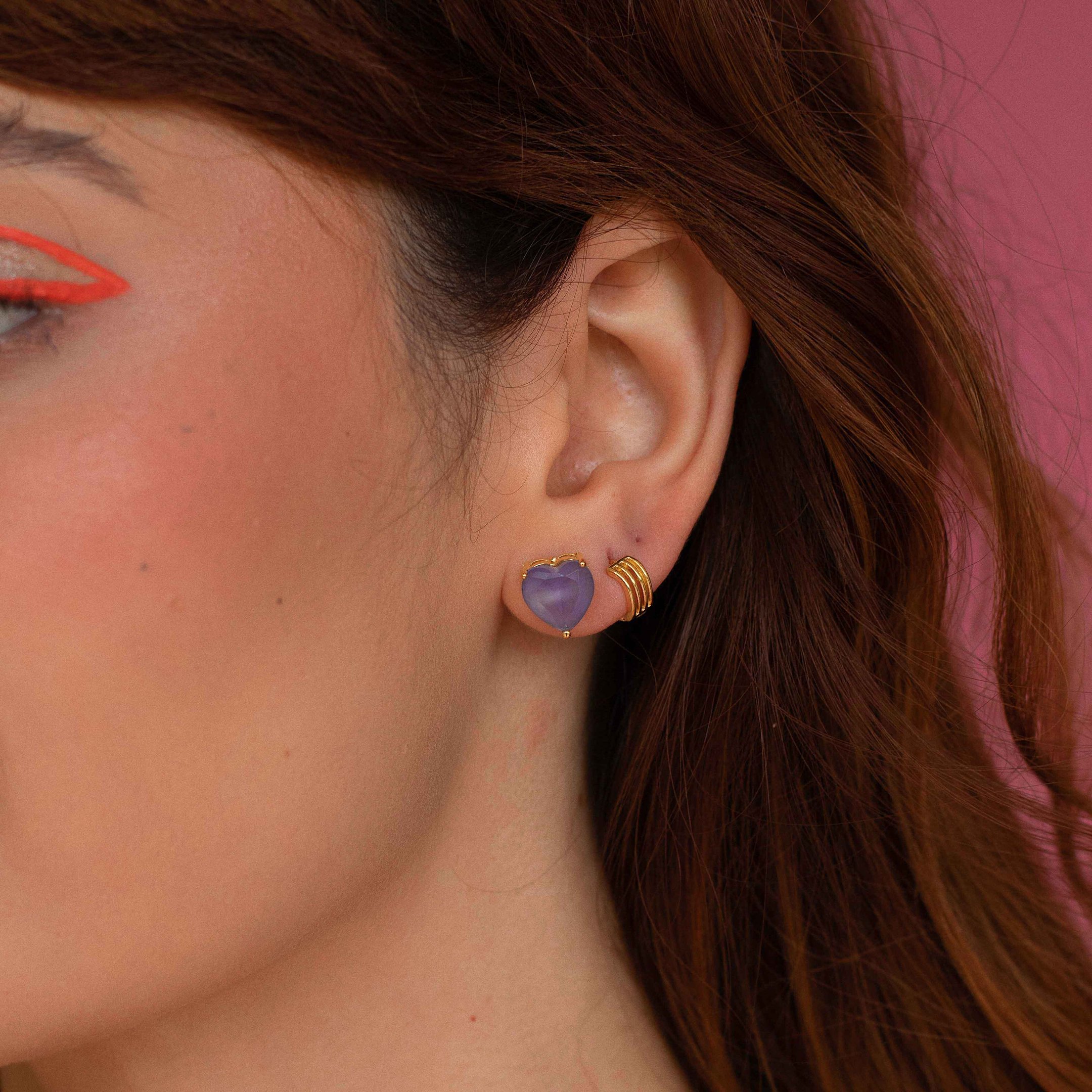 ARGOLA RISCOS ONDULADOS DOURADO FOLHEADO.