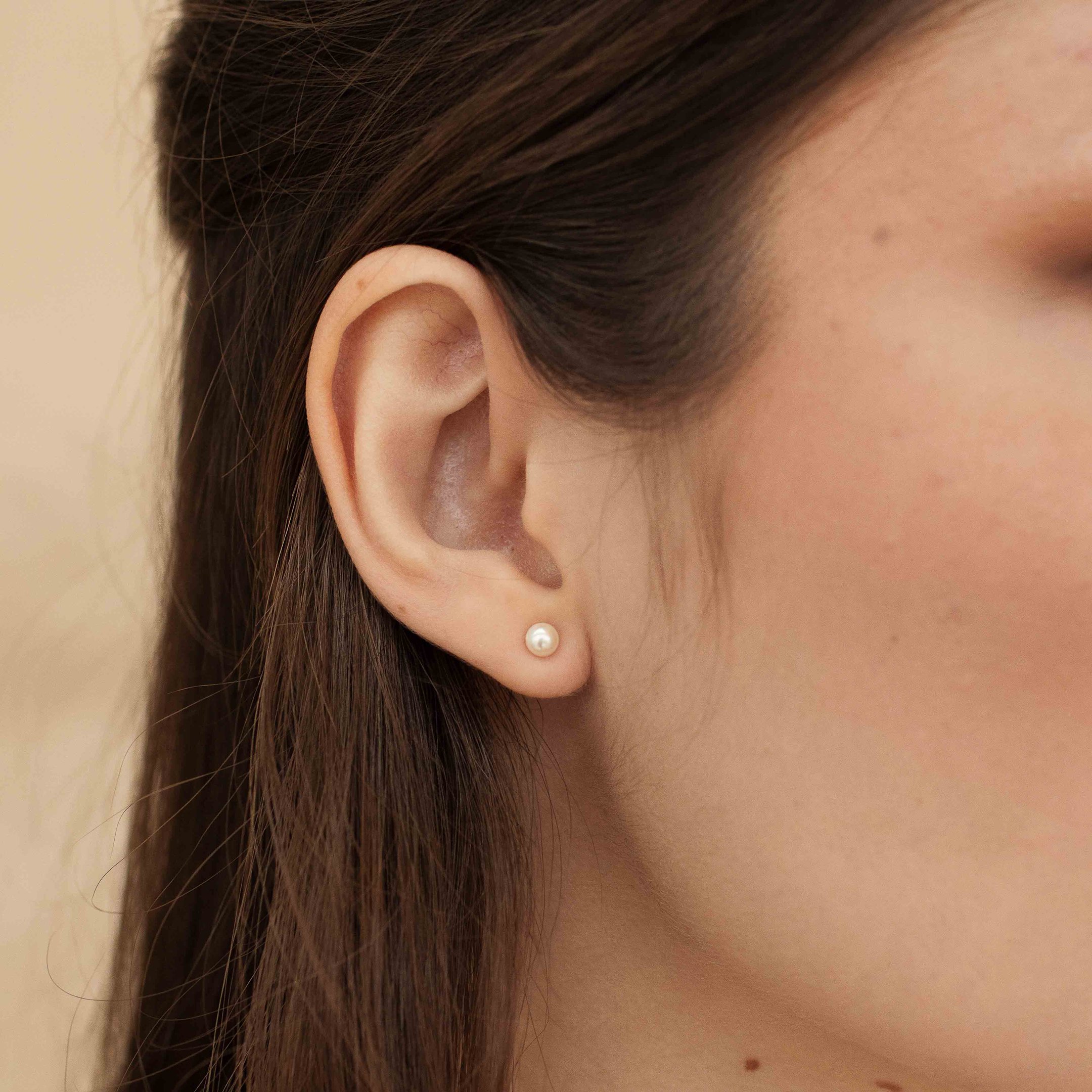 KIT PEROLA COM PIERCING FAKE DOURADO FOLHEADO