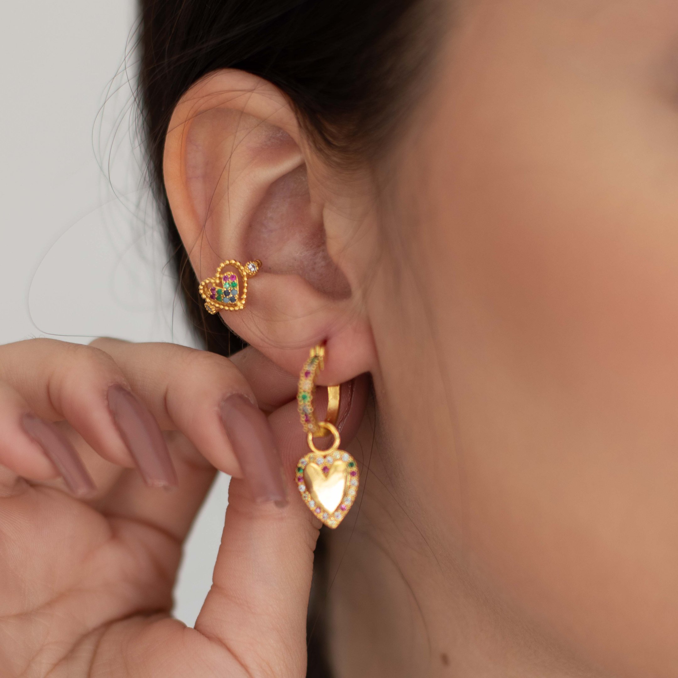 PIERCING CORAÇÃO COLORS COM BORDAS BANHADO A OURO 18K