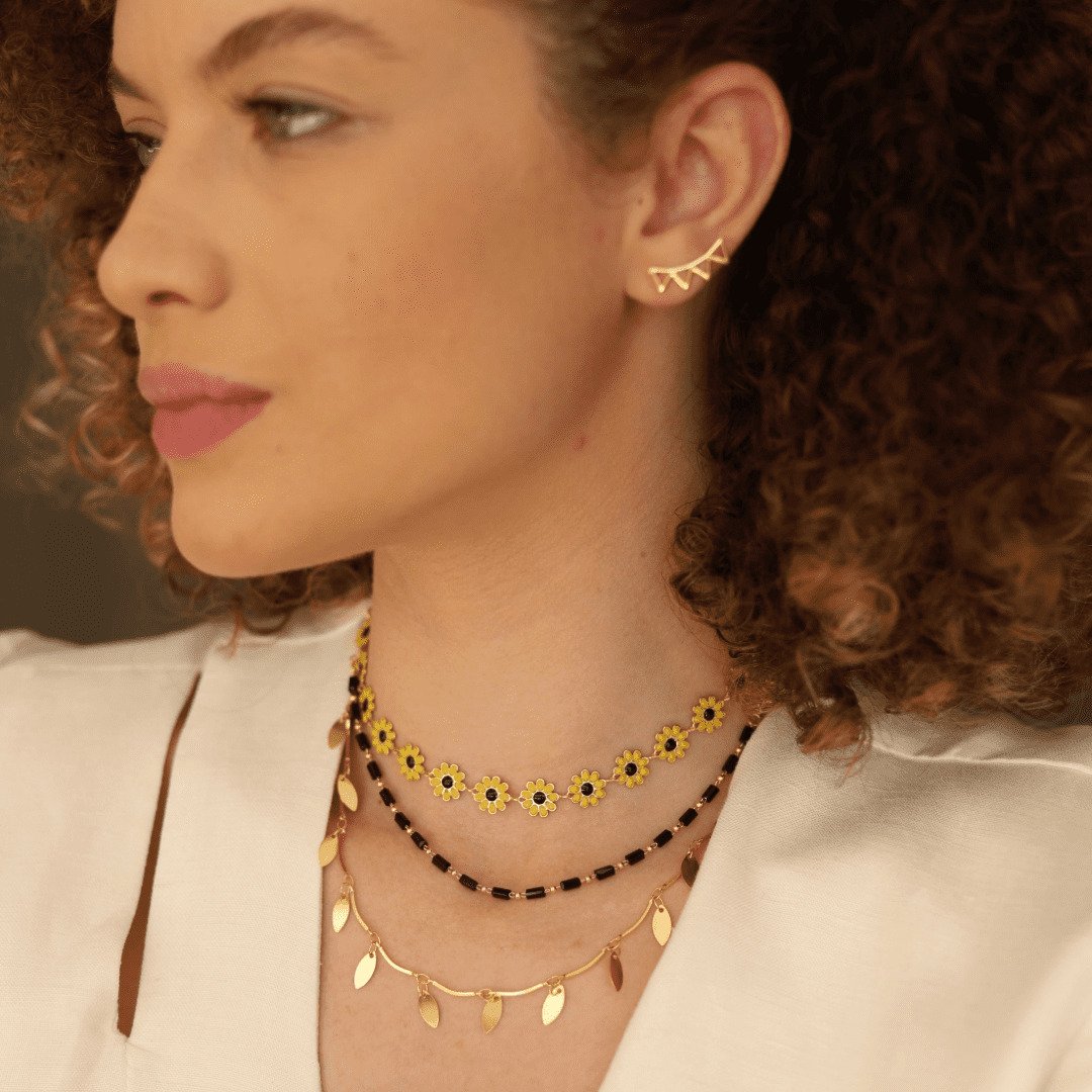 CHOKER MIÇANGA PRETAS E BOLINHAS DOURADO FOLHEADO