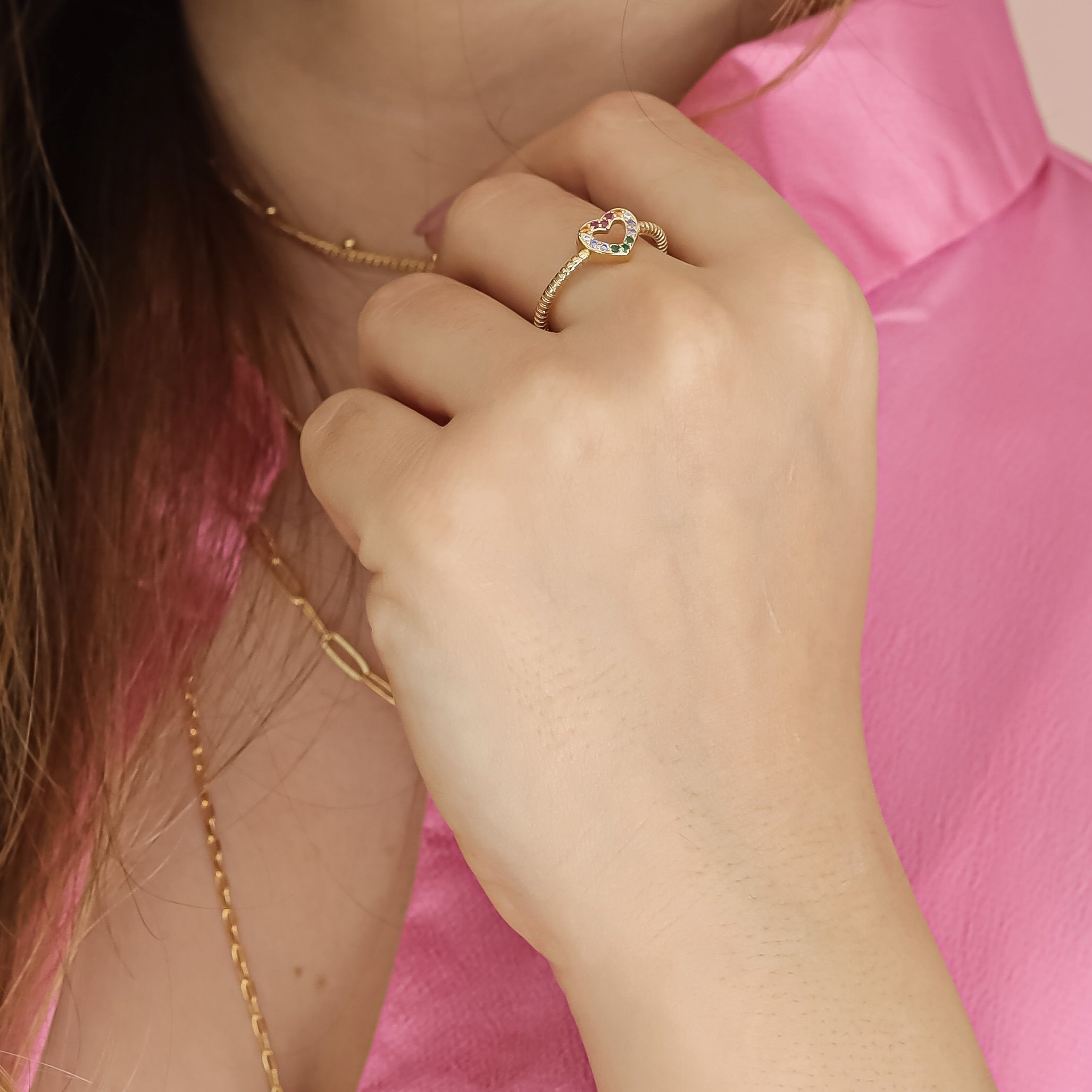 ANEL FITADO CORAÇÃO PEDRINHAS COLORS DOURADO FOLHEADO