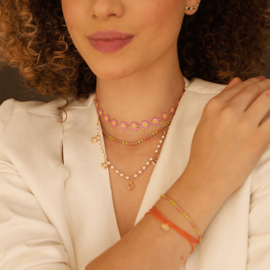 CHOKER FLORES AMARELA E ROSA DOURADO FOLHEADO