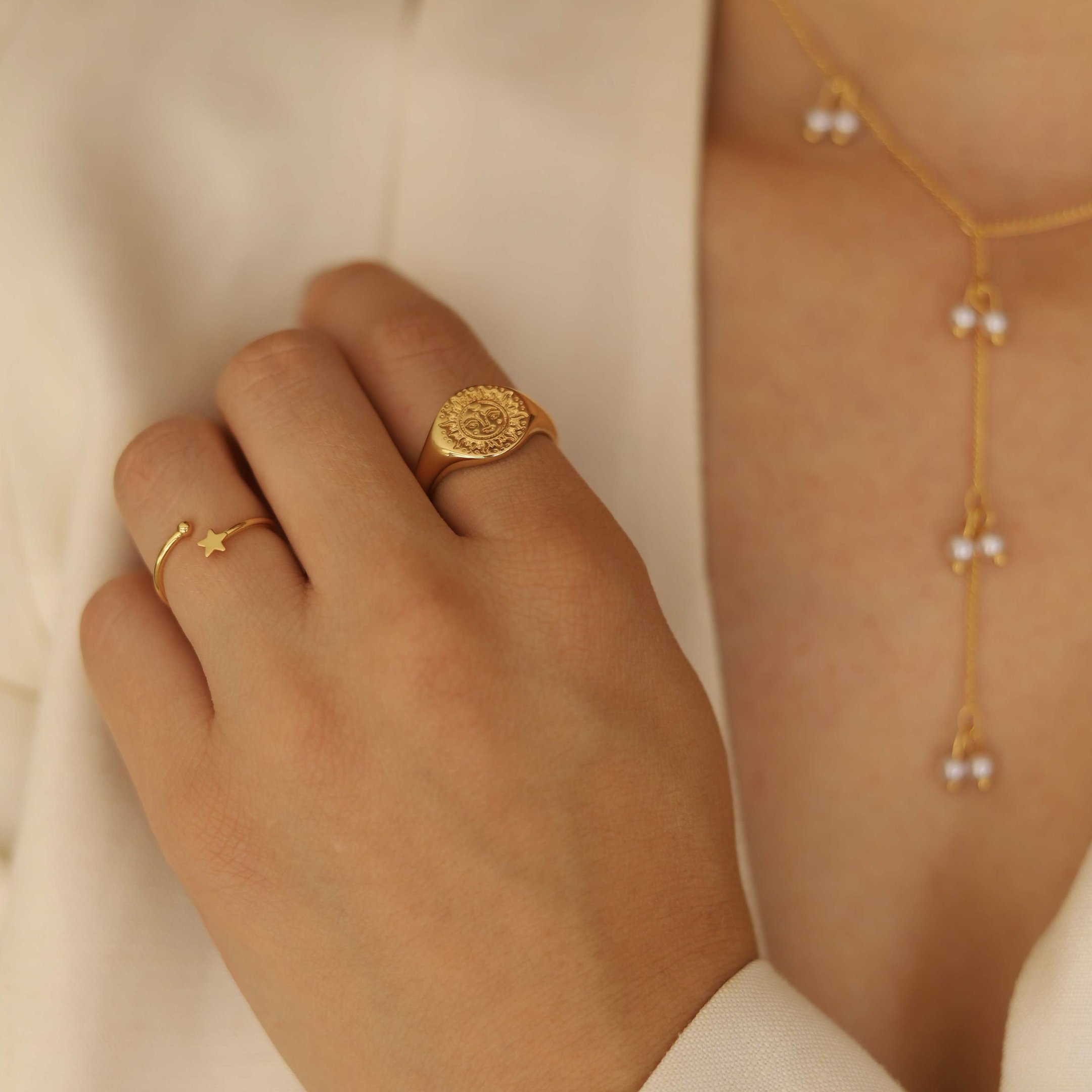 ANEL SOLAR DOURADO FOLHEADO