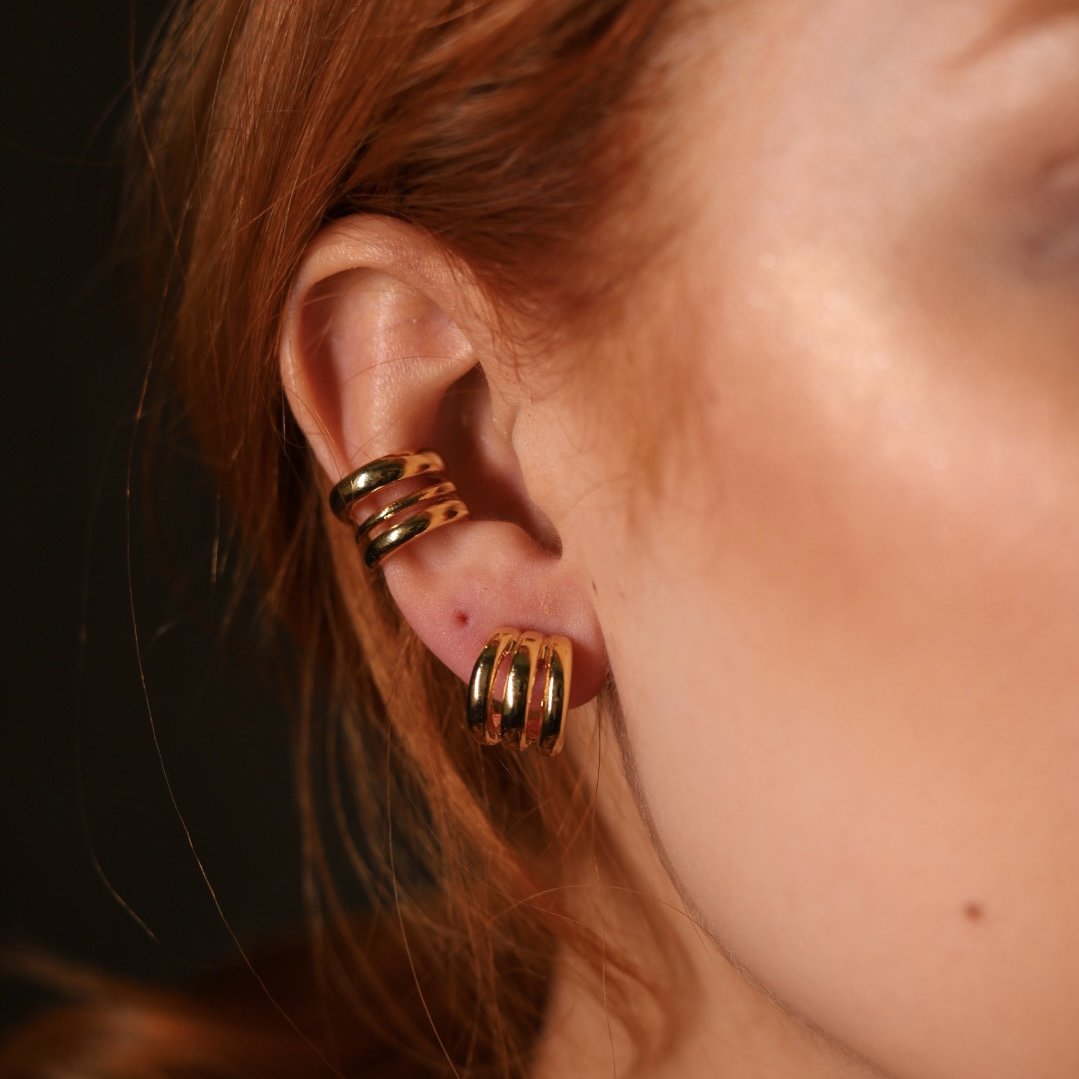 PIERCING CARACOL TRES FILEIRAS LISOS DOURADO FOLHEADO