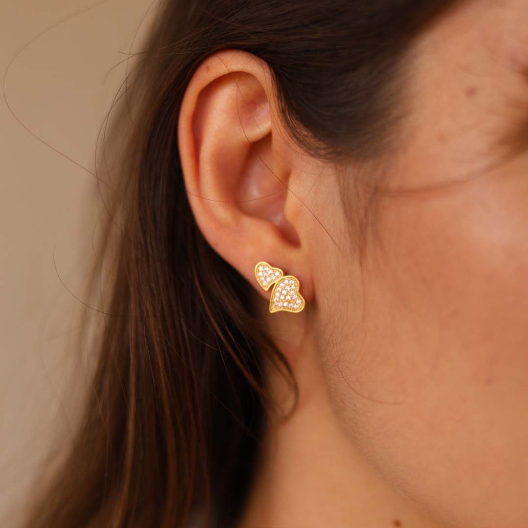 EAR CUFF DOIS CORACOES ZIRCÔNIA DOURADO FOLHEADO