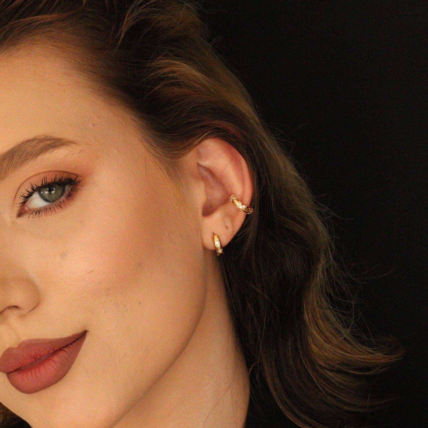 KIT ARGOLA P E PIERCING ESTRELA DE ZIRCÔNIA DOURADO FOLHEADO