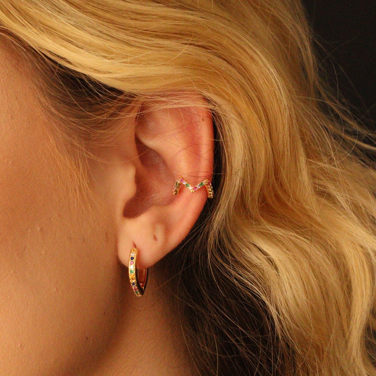 PIERCING FAKE ZIG ZAG ZIRCÔNIA COLORS DOURADO FOLHEADO