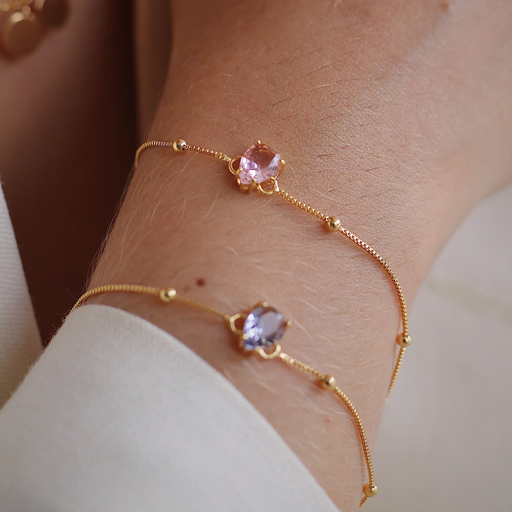 PULSEIRA COM BOLINHA GOTA ROSA DOURADO FOLHEADO