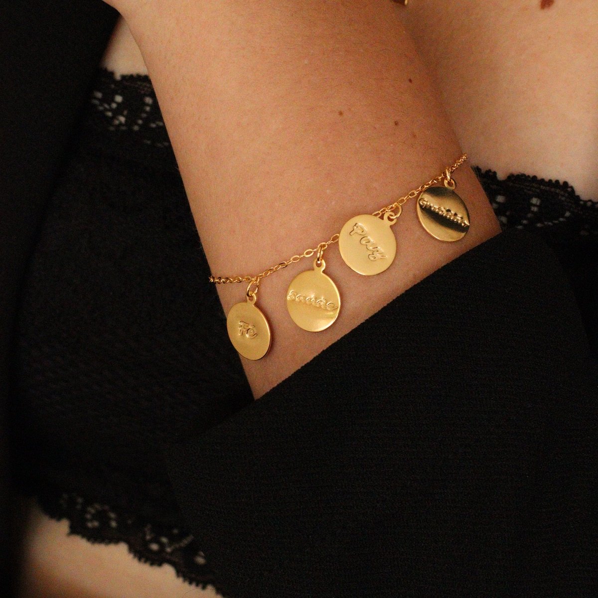 PULSEIRA MENSAGEM DOURADO FOLHEADO