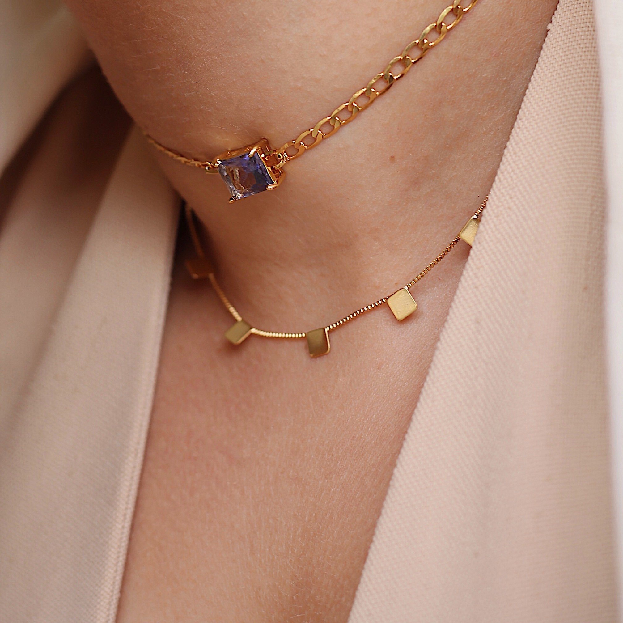 CHOKER QUADRADOS BANHADO A OURO 18K