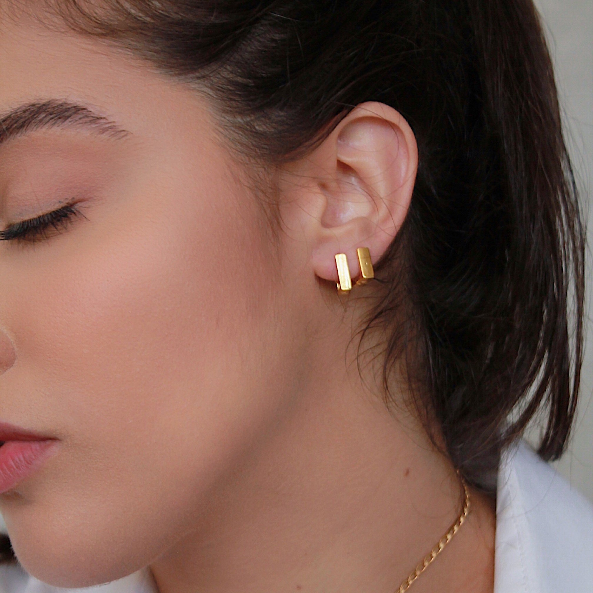 KIT DOIS BRINCOS RETANGULAR LISO P, M DOURADO FOLHEADO