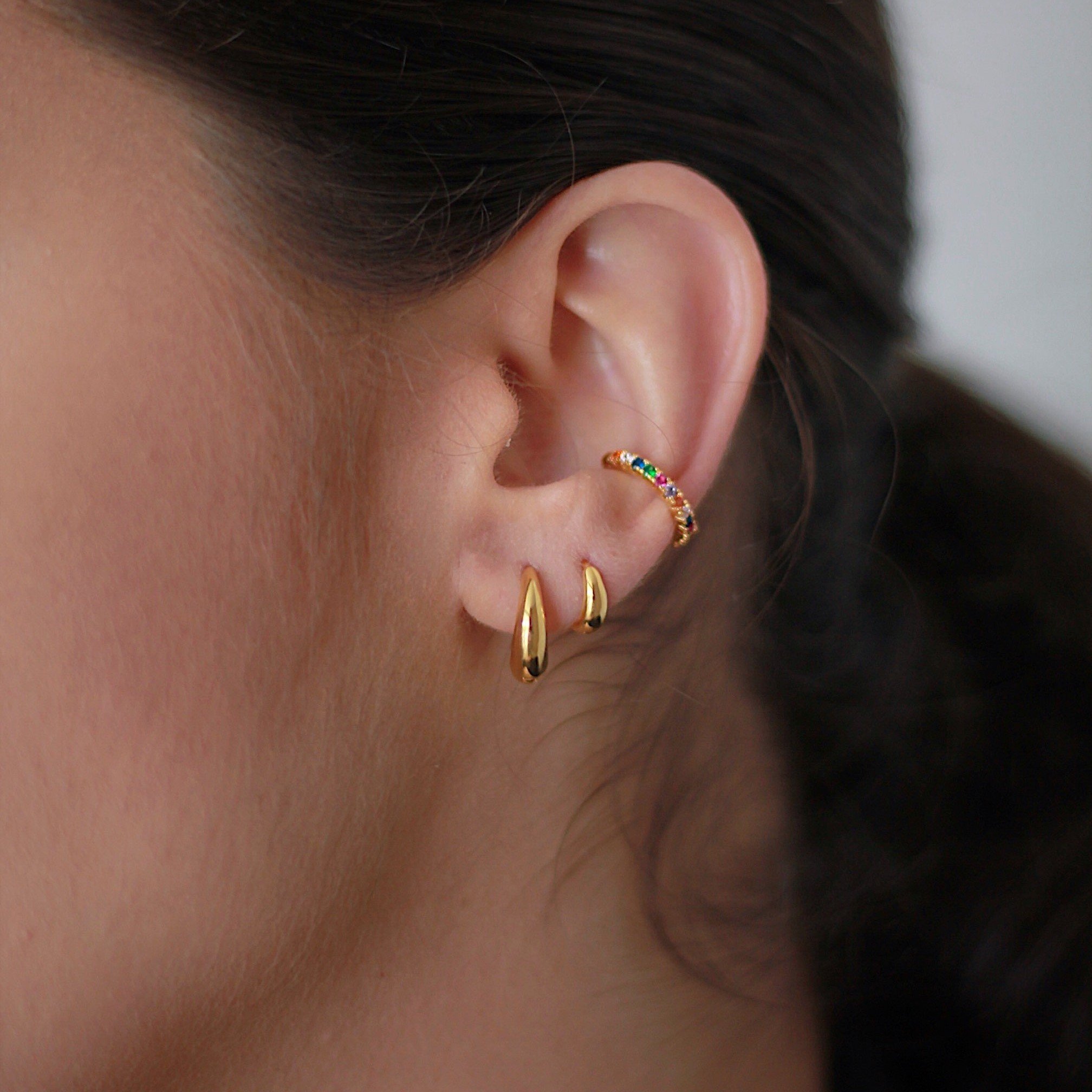 KIT ARGOLA LISA FINA LARGA P, PP E BRINCO BOLINHA DOURADO FOLHEADO