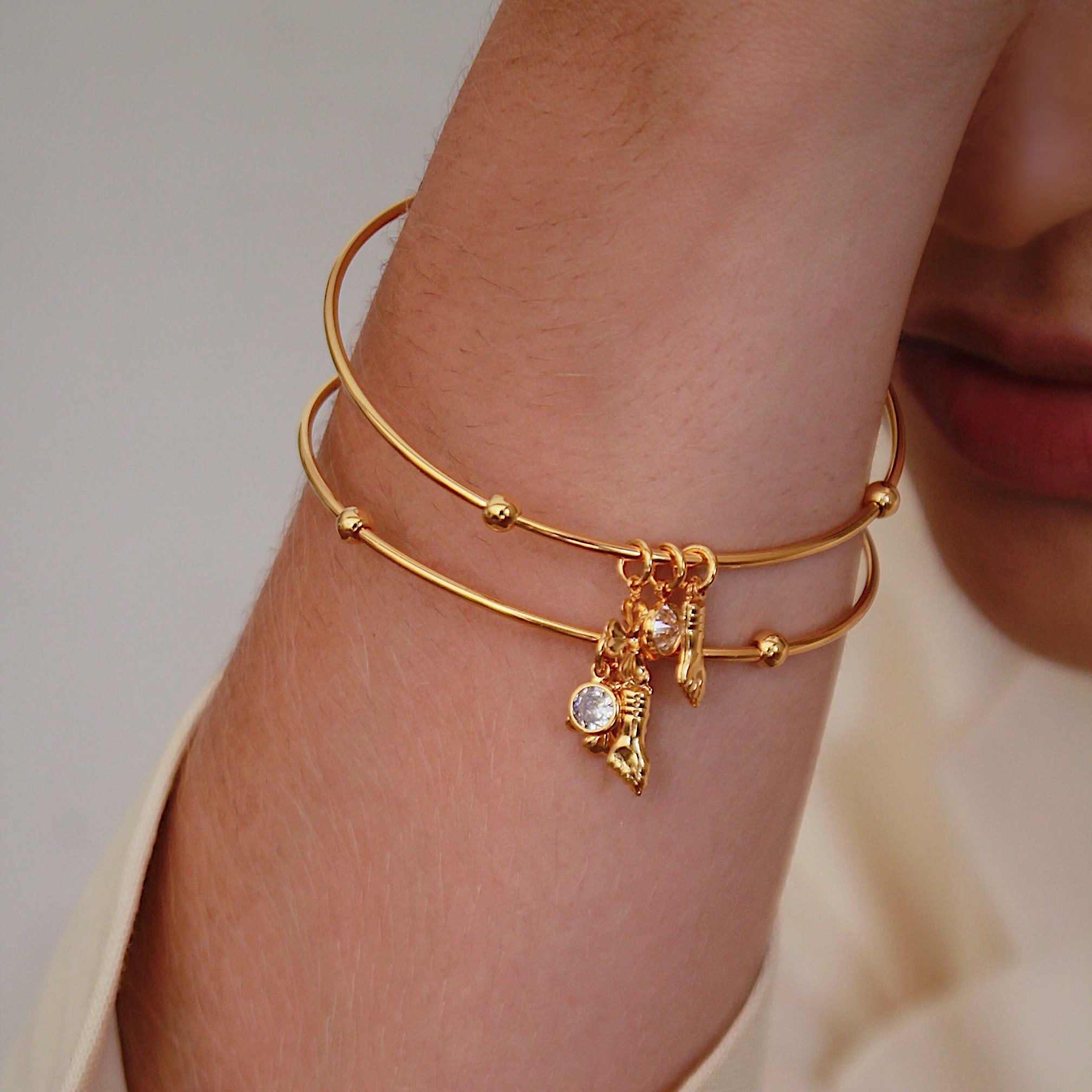 BRACELETE PATUA SORTE COM FECHAMENTO DOURADO FOLHEADO