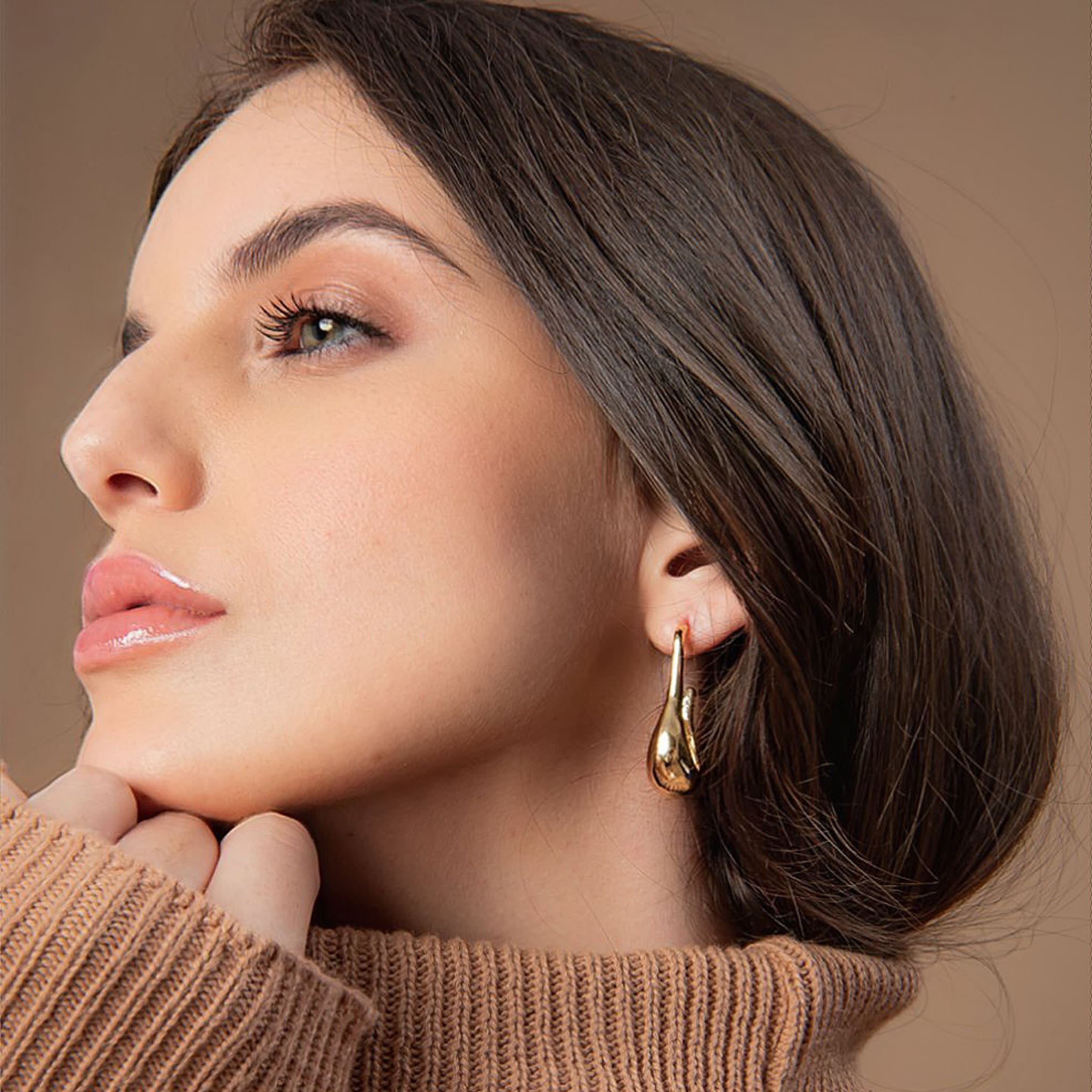 ARGOLA PERA DOURADO FOLHEADO