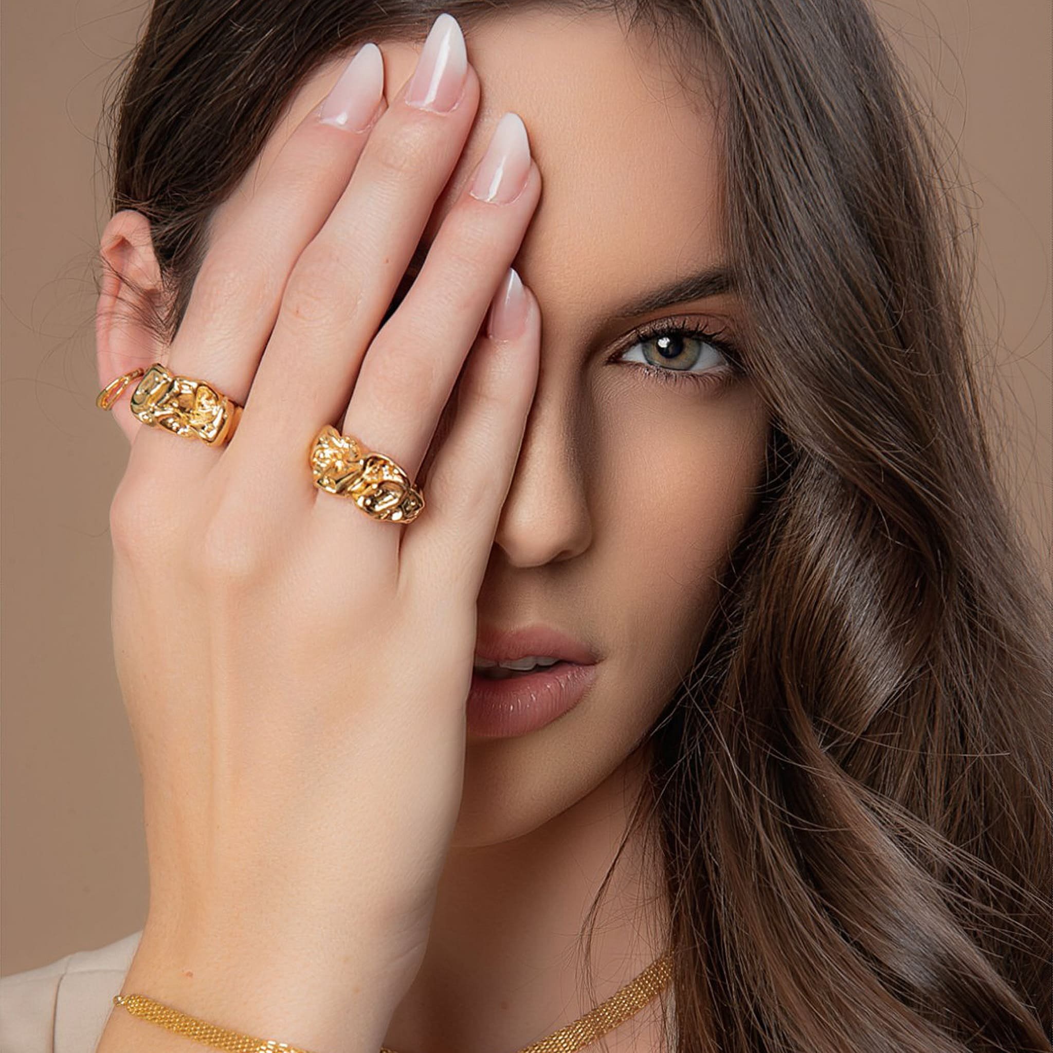 ANEL ORGANIC MARTELADO DESCONSTRUIDO DOURADO FOLHEADO