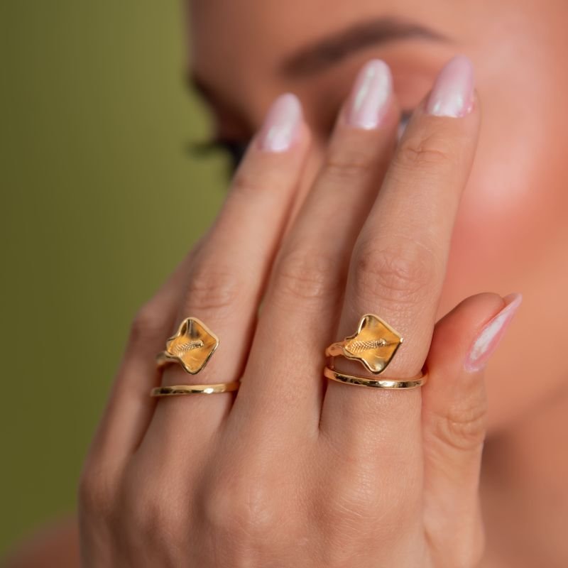 ANEL FLOR CALLA BANHADO A OURO 18K