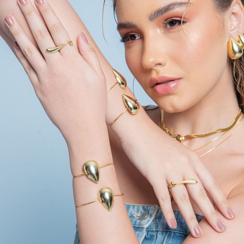 ANEL GOTA FLUIDA AJUSTAVEL BANHADO A OURO 18K