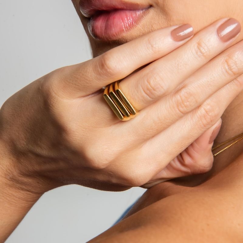 ANEL LISO BANHADO A OURO 18K