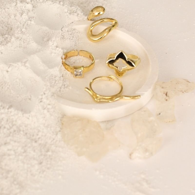 ANEL LÚMINA GOTA ABERTA AJUSTAVEL BANHADO A OURO 18K