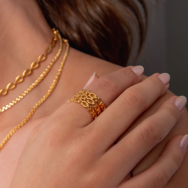 ANEL MALHA RETANGULAR ESPAÇADA DOURADO FOLHEADO
