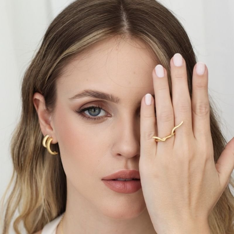 ANEL MEDIO ORGANICO BANHADO A OURO 18K