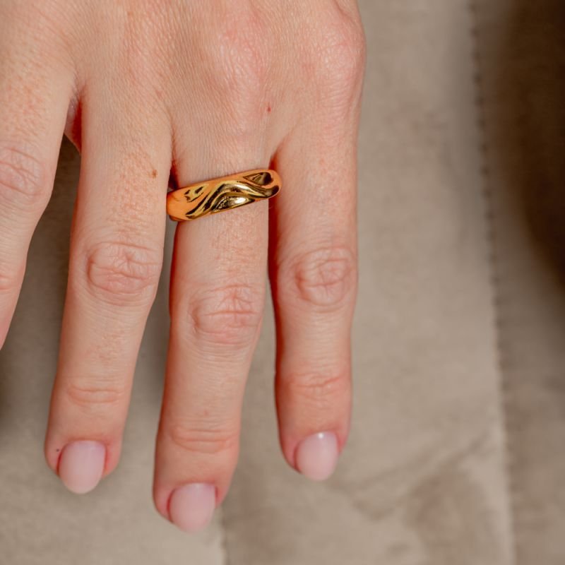 ANEL ORGANICO BELLE BANHADO A OURO 18K