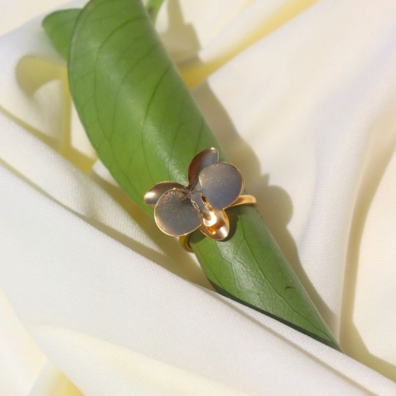 ANEL ORQUÍDEA BANHADO A OURO 18K