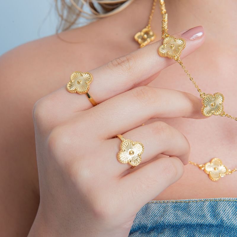 ANEL TREVO CLASSIC 18MM BANHADO A OURO 18K