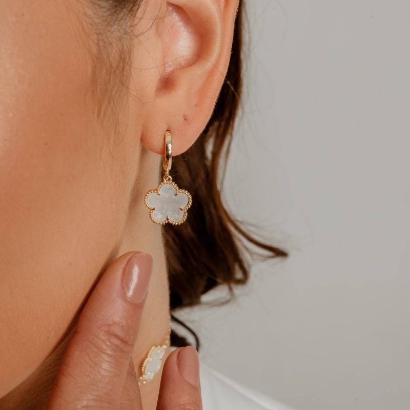 ARGOLA BLUME BRANCA 14MM BANHADO A OURO 18K