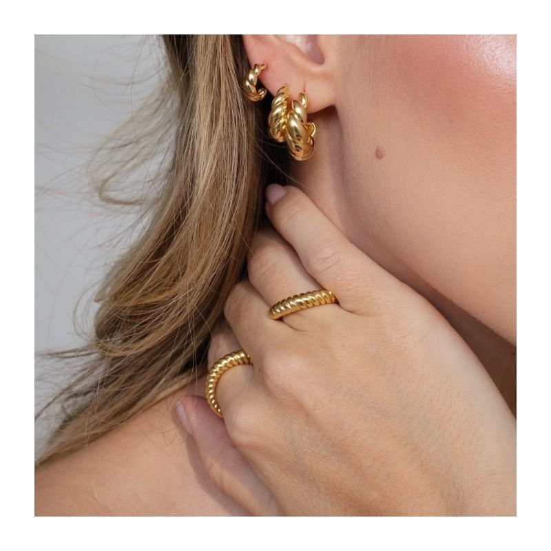ARGOLA CROISSANT P BANHADO A OURO 18K