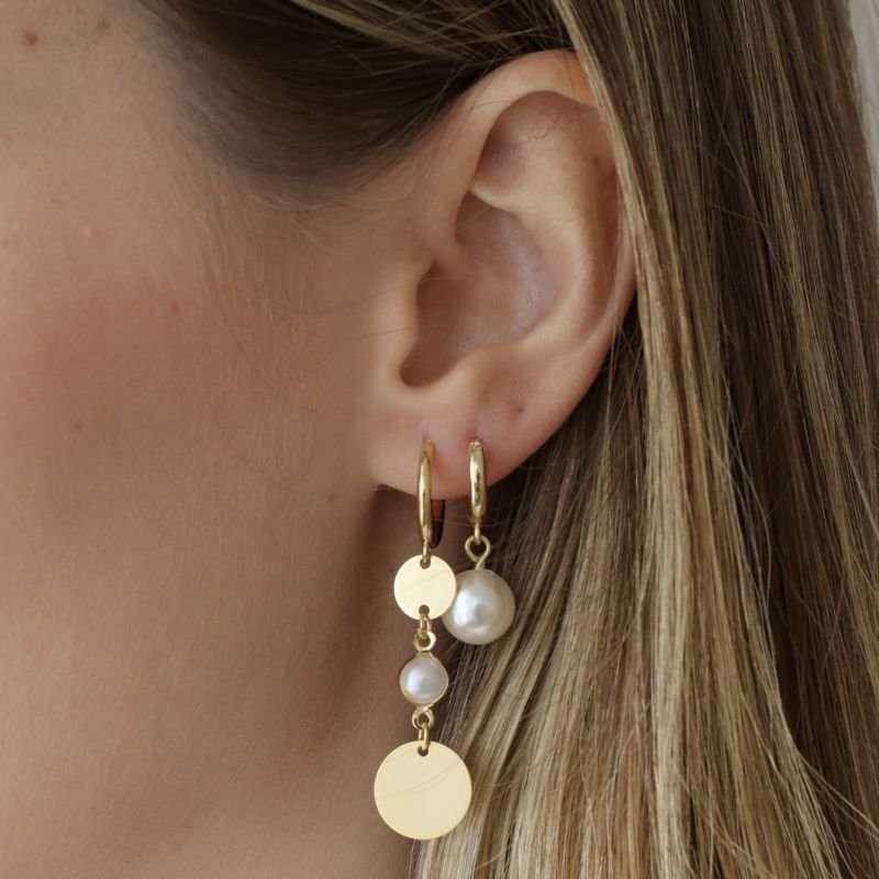 ARGOLA DOCE PÉROLA BANHADO A OURO 18K