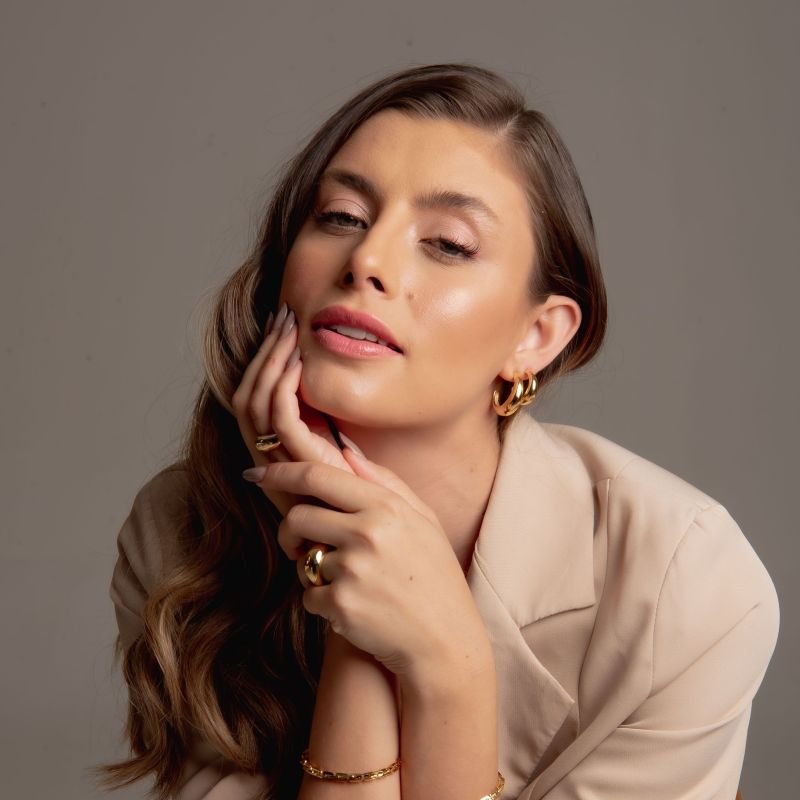 ARGOLA SIENA M BANHADO A OURO 18K