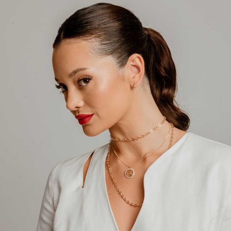 ARGOLA MINI FLOR BANHADO A OURO 18K