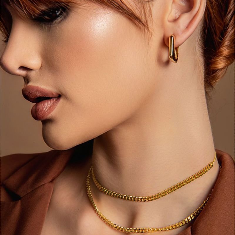 ARGOLA QUADRADA P DOURADO FOLHEADO