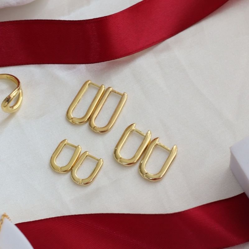 ARGOLA RETANGULAR COOL P BANHADO A OURO 18K