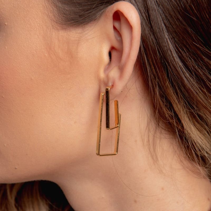 ARGOLA RETANGULAR LISA G BANHADO A OURO 18K