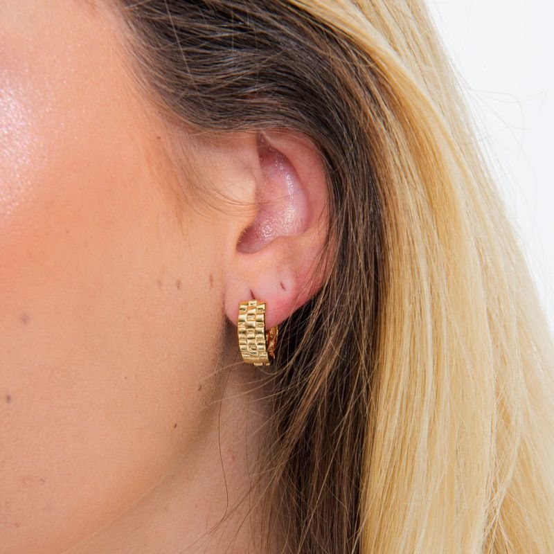 ARGOLA TRATORADA DOURADA FOLHEADA