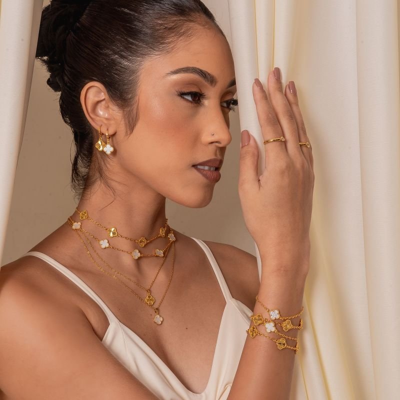 ARGOLA TREVO CLÁSSICO 11MM BANHADO A OURO 18K