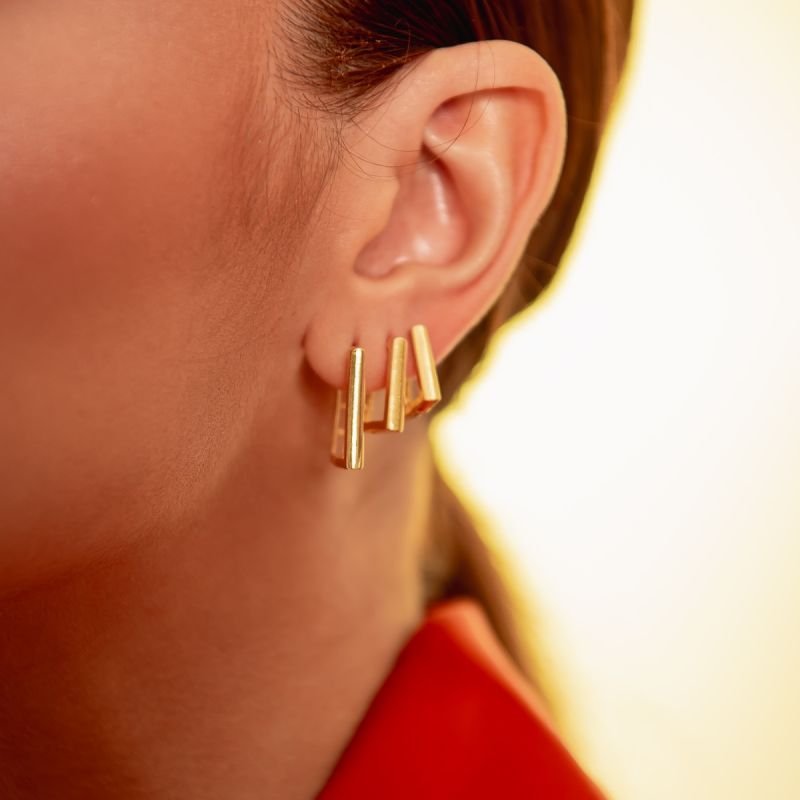 ARGOLA TRIANGLE G DOURADO FOLHEADO