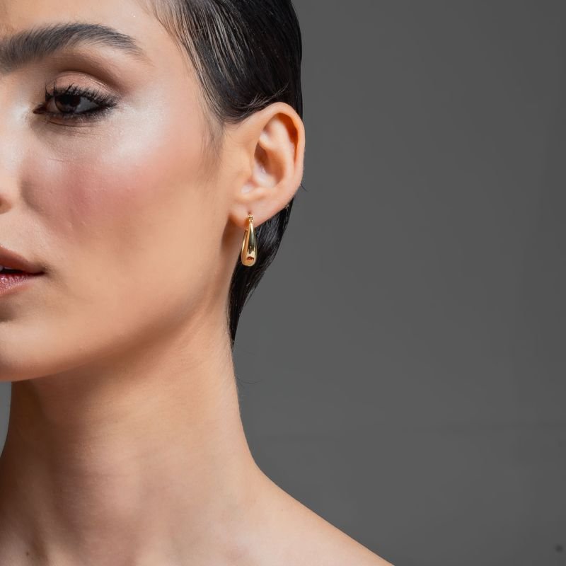 ARGOLA U ABAULADA P BANHADO A OURO 18K