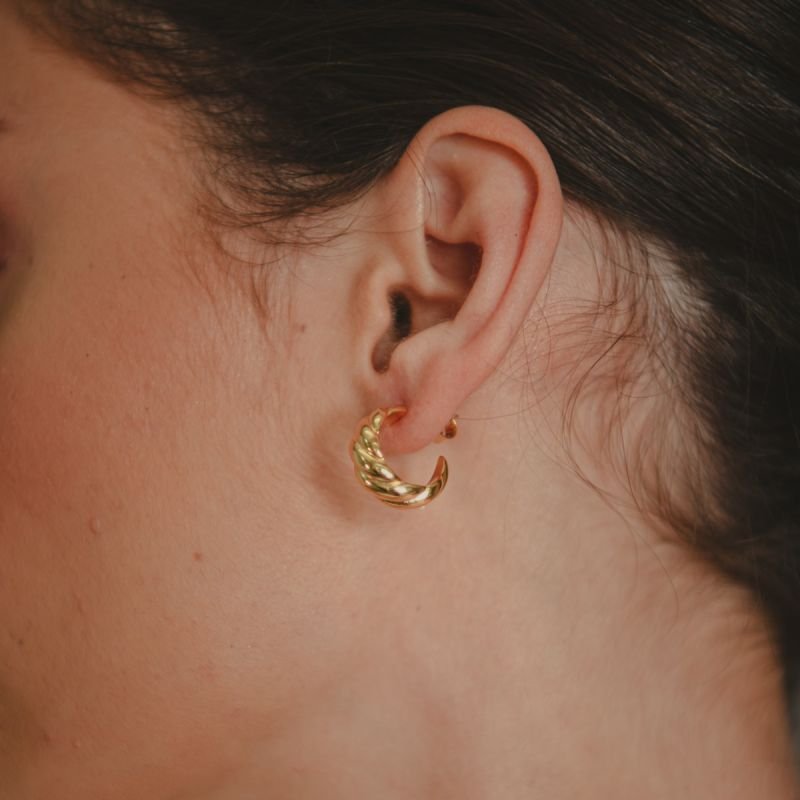 ARGOLA YSA P BANHADO A OURO 18K