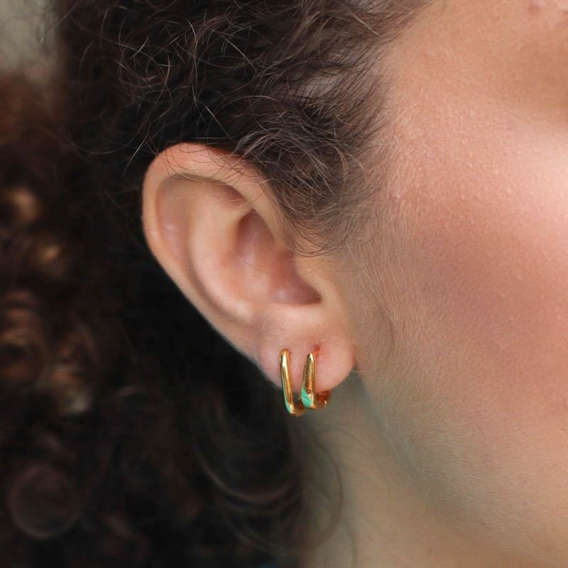 ARGOLA RETANGULAR 1,3MM DOURADO FOLHEADO